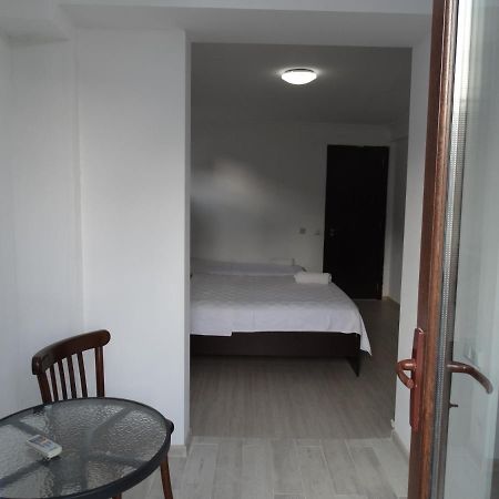 Gulnasi'S Guesthouse Batumi Exterior photo