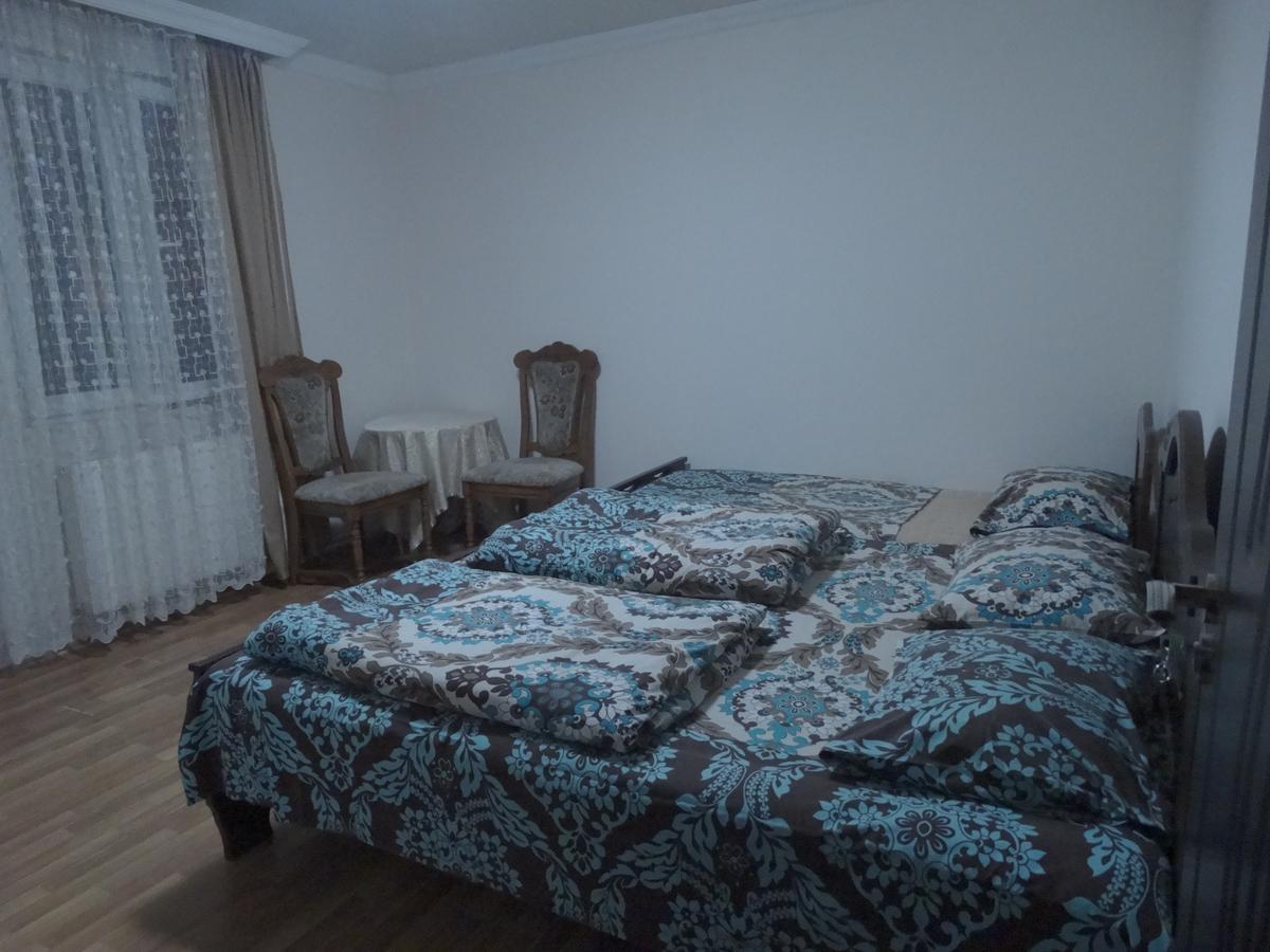 Gulnasi'S Guesthouse Batumi Exterior photo
